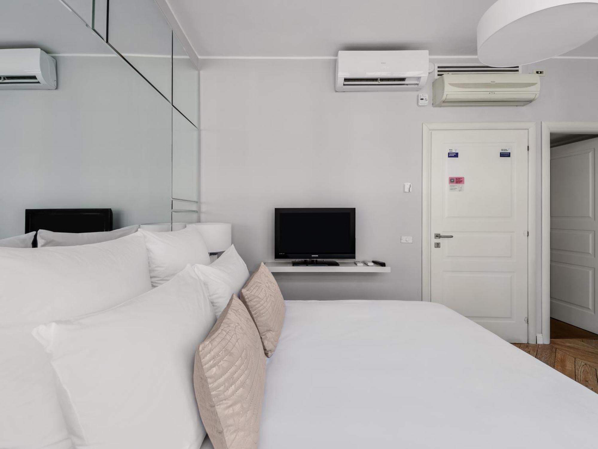 Milan Adore Room photo
